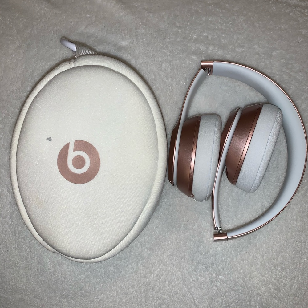 Beat Solo Wireless Headphones
